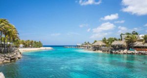 7 Healthy D.I.Y. Airplane Snacks